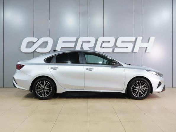 Kia Cerato IV Рестайлинг с пробегом 2022 года, цена 2 649 000 рублей, 20854 км, седан, Автокод Объявления