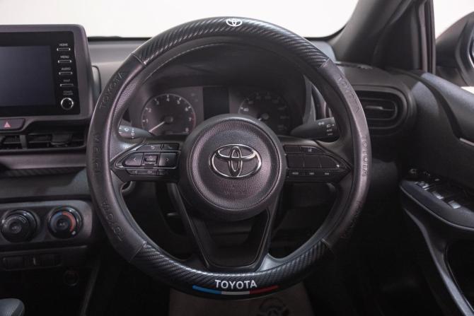 Toyota Yaris IV с пробегом 2020 года, цена 1 199 000 рублей, 70000 км, хэтчбек, Автокод Объявления