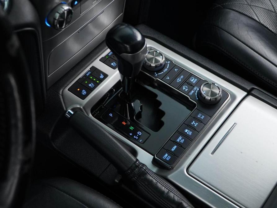 Toyota Land Cruiser 200 Series Рестайлинг 2 Москва  - изображение 23
