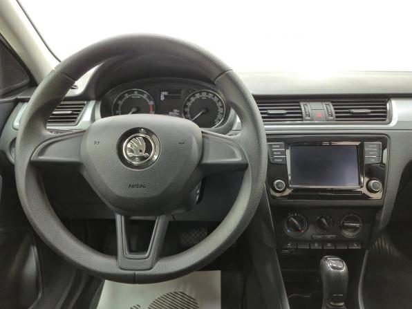 Skoda Rapid I Рестайлинг с пробегом 2018 года, цена 1 310 000 рублей, 105178 км, лифтбек, Автокод Объявления