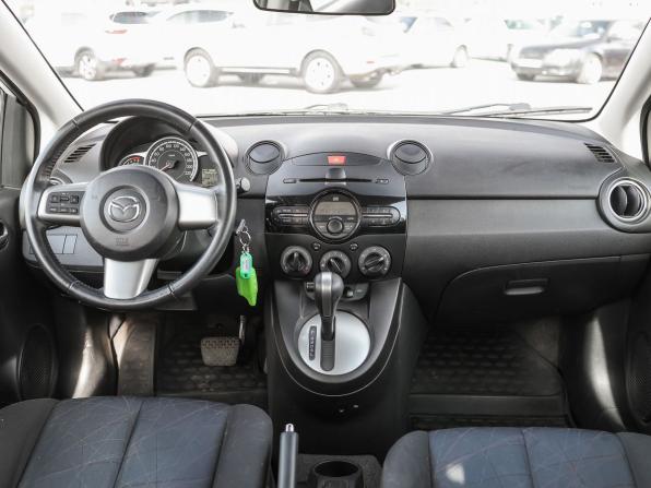 Mazda 2 II Рестайлинг (DE2) с пробегом 2011 года, цена 799 000 рублей, 90700 км, хэтчбек, Автокод Объявления