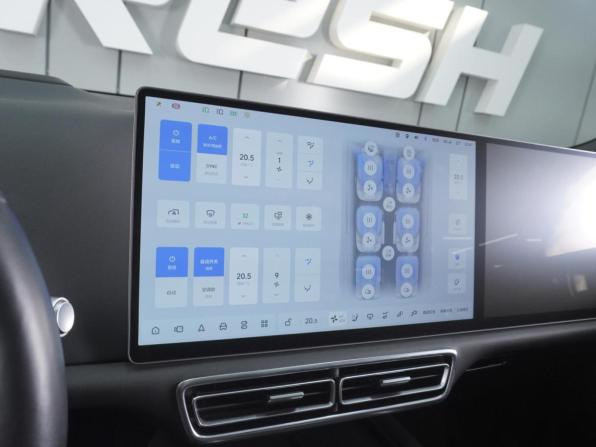 Li Auto (Lixiang) L9 I с пробегом 2023 года, цена 6 599 000 рублей, 58206 км, внедорожник, Автокод Объявления