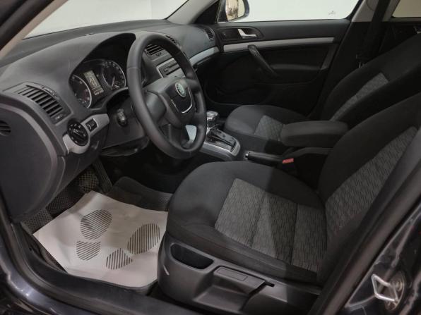 Skoda Octavia II (A5) Рестайлинг с пробегом 2013 года, цена 850 000 рублей, 160736 км, лифтбек, Автокод Объявления