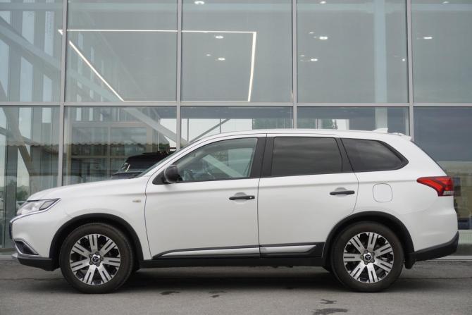 Mitsubishi Outlander III Рестайлинг 2 с пробегом 2017 года, цена 1 985 000 рублей, 72248 км, внедорожник, Автокод Объявления