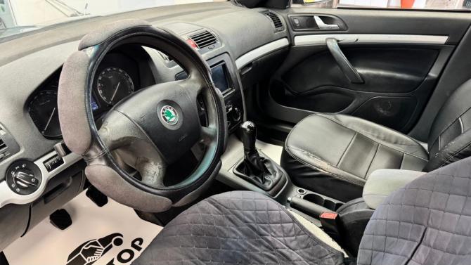 Skoda Octavia II (A5) с пробегом 2008 года, цена 395 000 рублей, 289873 км, лифтбек, Автокод Объявления