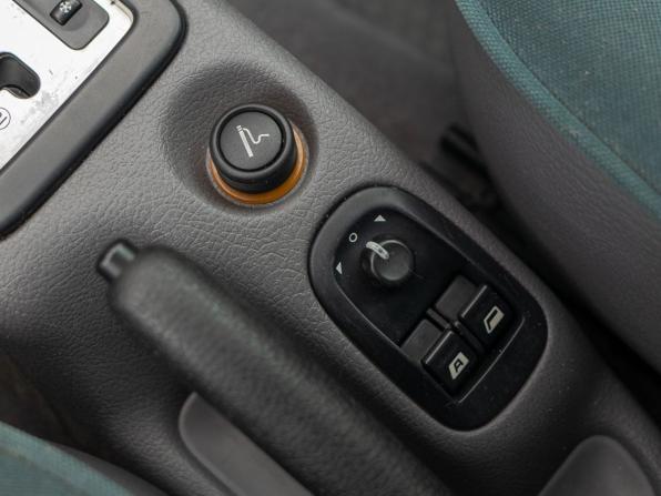 Peugeot 206 с пробегом 2002 года, цена 270 000 рублей, 99213 км, хэтчбек, Автокод Объявления