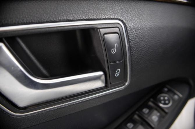 Mercedes-Benz E-Класс IV (W212 S212 C207) Рестайлинг с пробегом 2013 года, цена 1 849 000 рублей, 253000 км, седан, Автокод Объявления