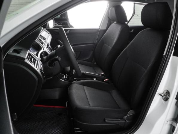 Skoda Rapid I Рестайлинг с пробегом 2017 года, цена 1 060 000 рублей, 147085 км, лифтбек, Автокод Объявления