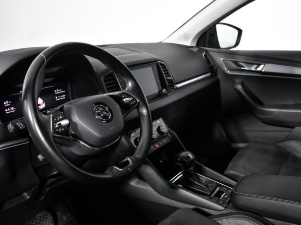 Skoda Karoq I с пробегом 2020 года, цена 2 490 000 рублей, 70000 км, внедорожник, Автокод Объявления