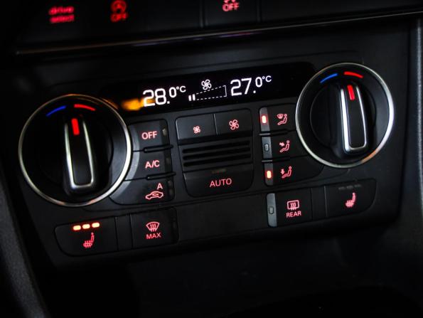 Audi Q3 I (8U) Рестайлинг с пробегом 2018 года, цена 2 799 000 рублей, 76321 км, внедорожник, Автокод Объявления