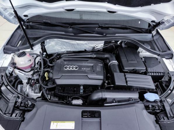 Audi Q3 I (8U) Рестайлинг с пробегом 2015 года, цена 2 099 000 рублей, 78000 км, внедорожник, Автокод Объявления