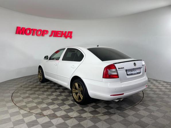 Skoda Octavia II (A5) Рестайлинг с пробегом 2011 года, цена 750 000 рублей, 253618 км, лифтбек, Автокод Объявления
