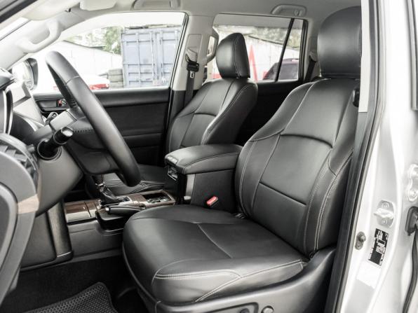 Toyota Land Cruiser Prado 150 Series Рестайлинг 1 с пробегом 2014 года, цена 3 075 000 рублей, 330617 км, внедорожник, Автокод Объявления