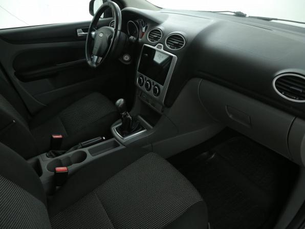 Ford Focus II Рестайлинг с пробегом 2011 года, цена 499 000 рублей, 170800 км, хэтчбек, Автокод Объявления