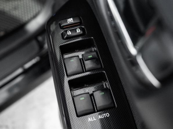 Toyota Wish II Рестайлинг с пробегом 2013 года, цена 1 400 000 рублей, 173660 км, минивэн, Автокод Объявления