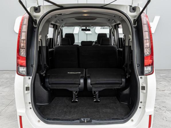 Toyota Noah III (R80) с пробегом 2015 года, цена 1 760 000 рублей, 199441 км, минивэн, Автокод Объявления
