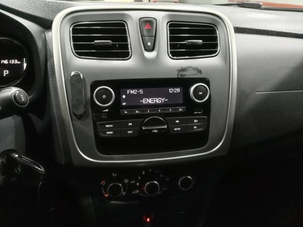 Renault Sandero II Рестайлинг с пробегом 2021 года, цена 949 000 рублей, 146130 км, хэтчбек, Автокод Объявления