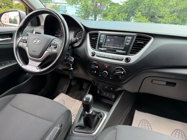 Hyundai Solaris II с пробегом 2017 года, цена 1 179 000 рублей, 92000 км, седан, Автокод Объявления