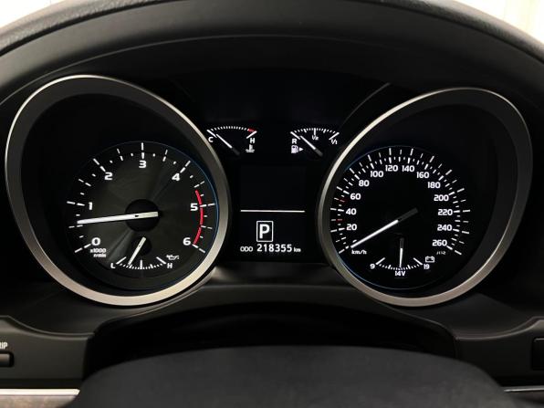 Toyota Land Cruiser 200 Series Рестайлинг 1 с пробегом 2013 года, цена 3 800 000 рублей, 218223 км, внедорожник, Автокод Объявления