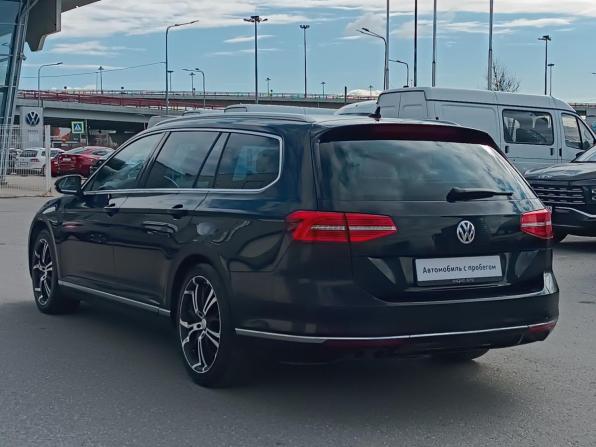 Volkswagen Passat B8 с пробегом 2018 года, цена 1 779 000 рублей, 203000 км, универсал, Автокод Объявления
