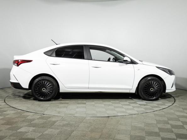 Hyundai Solaris II Рестайлинг с пробегом 2021 года, цена 1 529 777 рублей, 92949 км, седан, Автокод Объявления