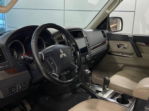 Mitsubishi Pajero IV Рестайлинг 2 с пробегом 2021 года, цена 3 815 000 рублей, 76869 км, внедорожник, Автокод Объявления