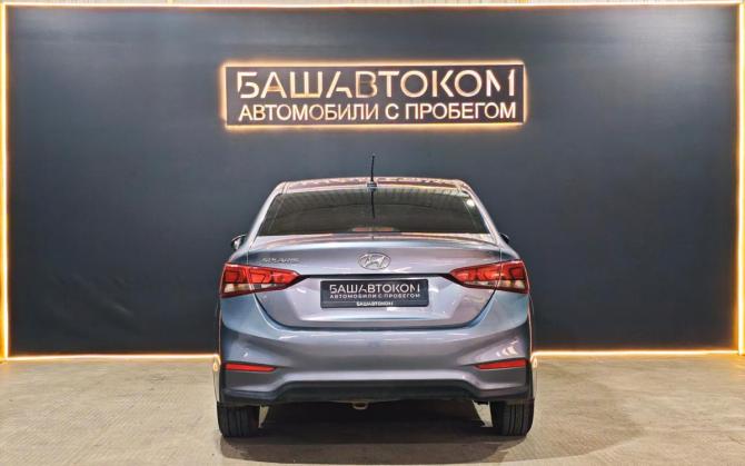 Hyundai Solaris II с пробегом 2018 года, цена 1 100 000 рублей, 126341 км, седан, Автокод Объявления
