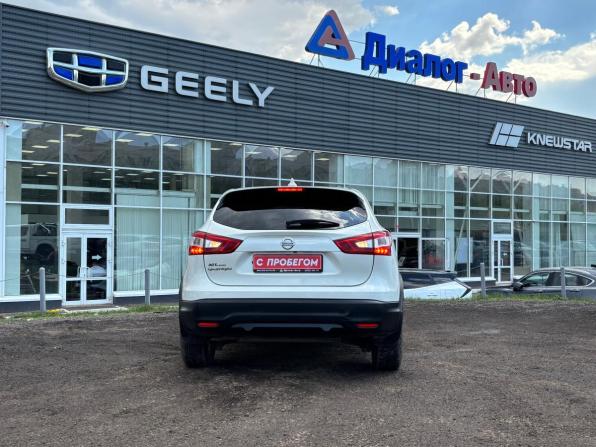 Nissan Qashqai II с пробегом 2017 года, цена 1 740 000 рублей, 124748 км, внедорожник, Автокод Объявления