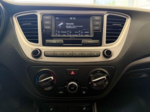 Hyundai Solaris II с пробегом 2020 года, цена 1 567 000 рублей, 41003 км, седан, Автокод Объявления