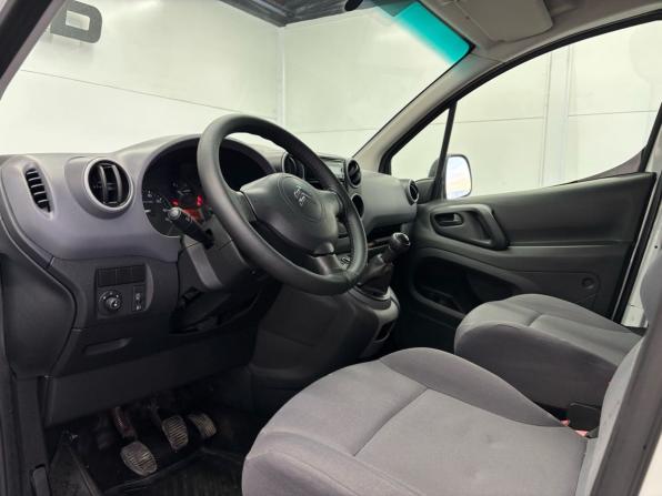 Citroen Berlingo II Рестайлинг 2 с пробегом 2016 года, цена 879 000 рублей, 222768 км, компактвэн, Автокод Объявления