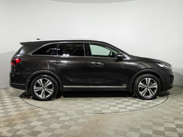 Kia Sorento III Prime Рестайлинг с пробегом 2018 года, цена 2 639 777 рублей, 102001 км, внедорожник, Автокод Объявления