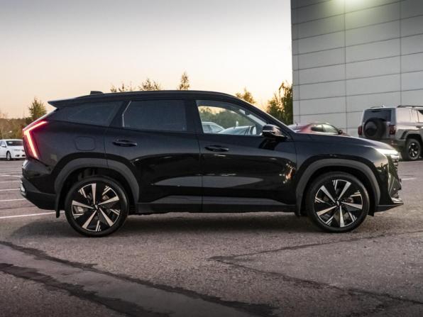 Geely Atlas II с пробегом 2024 года, цена 2 498 000 рублей, 63000 км, внедорожник, Автокод Объявления