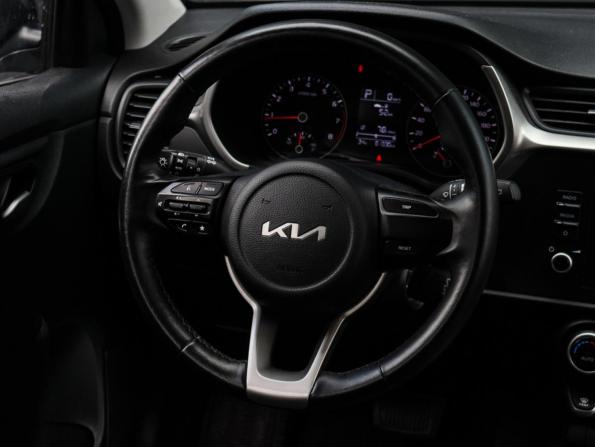 Kia Rio IV Рестайлинг с пробегом 2021 года, цена 1 840 000 рублей, 81330 км, хэтчбек, Автокод Объявления
