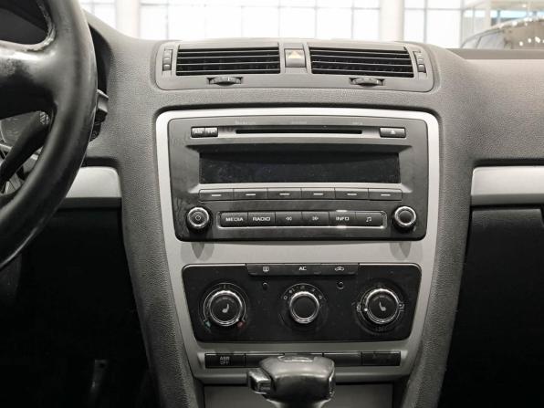 Skoda Octavia II (A5) Рестайлинг с пробегом 2012 года, цена 580 000 рублей, 255122 км, лифтбек, Автокод Объявления