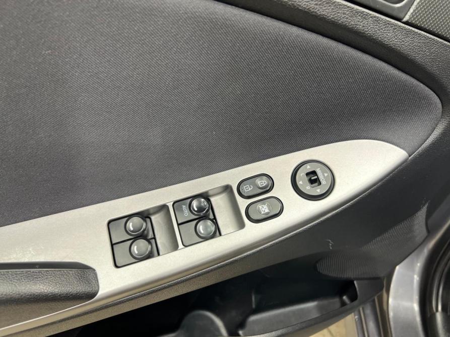 Hyundai Solaris I Рестайлинг Кемерово  - изображение 11