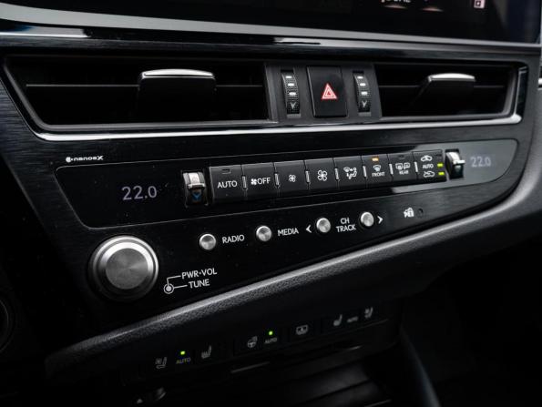 Lexus ES VII Рестайлинг с пробегом 2021 года, цена 4 340 000 рублей, 126886 км, седан, Автокод Объявления