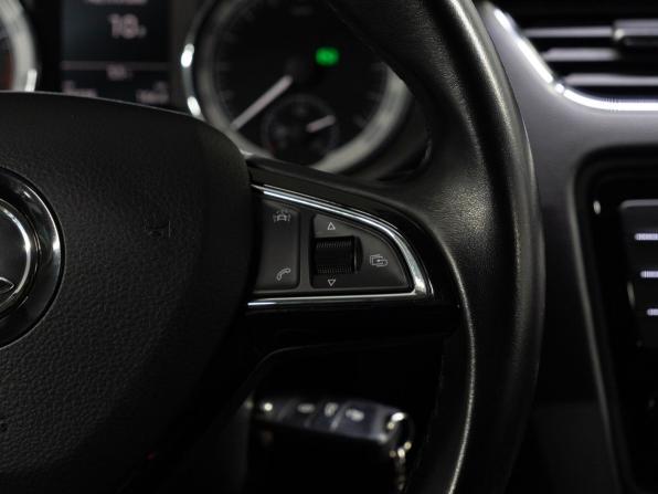 Skoda Octavia III (A7) с пробегом 2016 года, цена 1 630 000 рублей, 89334 км, лифтбек, Автокод Объявления