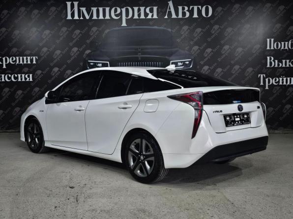 Toyota Prius IV (XW50) с пробегом 2016 года, цена 1 800 000 рублей, 171800 км, лифтбек, Автокод Объявления