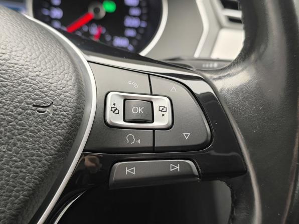 Volkswagen Passat B8 с пробегом 2017 года, цена 1 749 000 рублей, 134131 км, седан, Автокод Объявления