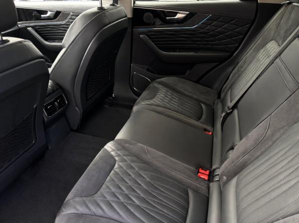 Hongqi HS5 I с пробегом 2023 года, цена 2 669 000 рублей, 23076 км, внедорожник, Автокод Объявления