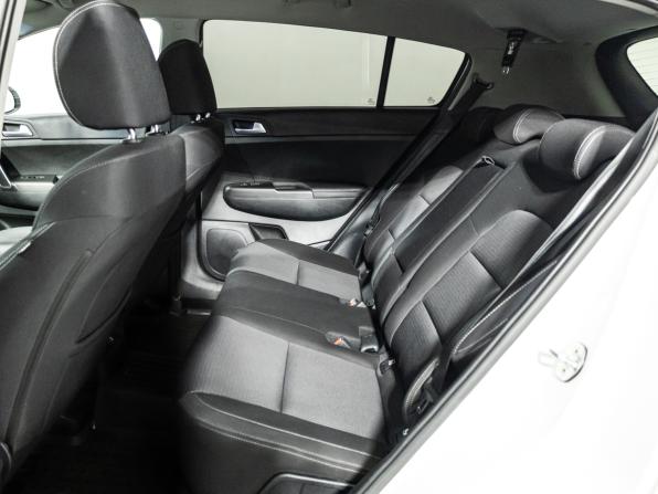 Kia Sportage IV Рестайлинг с пробегом 2021 года, цена 1 999 700 рублей, 176167 км, внедорожник, Автокод Объявления