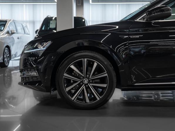 Skoda Superb III Рестайлинг с пробегом 2025 года, цена 3 450 000 рублей, 59 км, лифтбек, Автокод Объявления