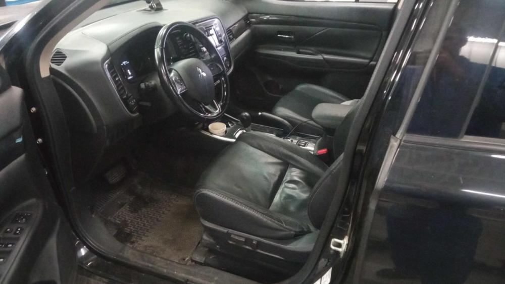 Mitsubishi Outlander III Рестайлинг 2 Санкт-Петербург  - изображение 6