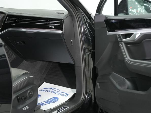 Volkswagen Touareg III с пробегом 2022 года, цена 8 840 000 рублей, 28700 км, внедорожник, Автокод Объявления