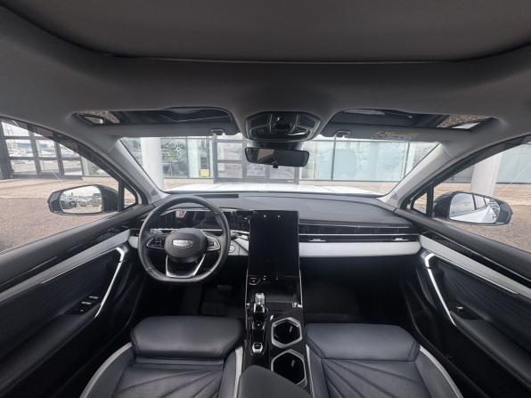 Geely Atlas II с пробегом 2024 года, цена 2 980 000 рублей, 25400 км, внедорожник, Автокод Объявления