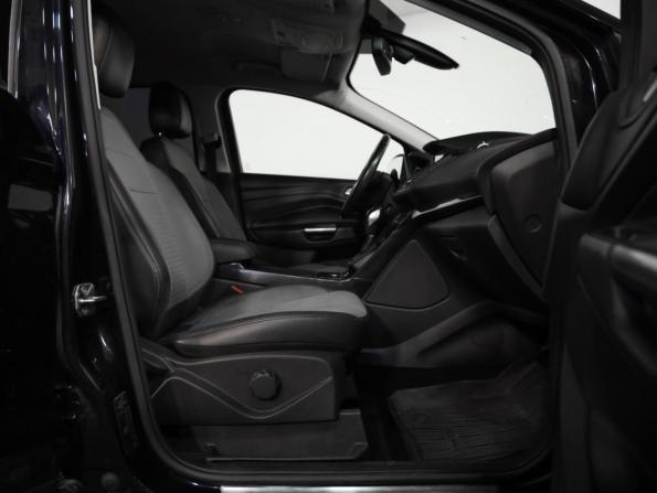 Ford Kuga II Рестайлинг с пробегом 2017 года, цена 1 149 000 рублей, 268934 км, внедорожник, Автокод Объявления