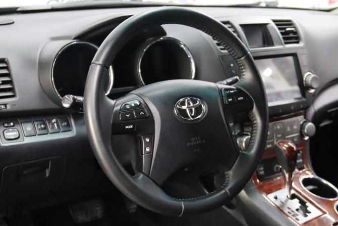 Toyota Highlander II (XU40) Рестайлинг с пробегом 2011 года, цена 2 095 950 рублей, 263408 км, внедорожник, Автокод Объявления