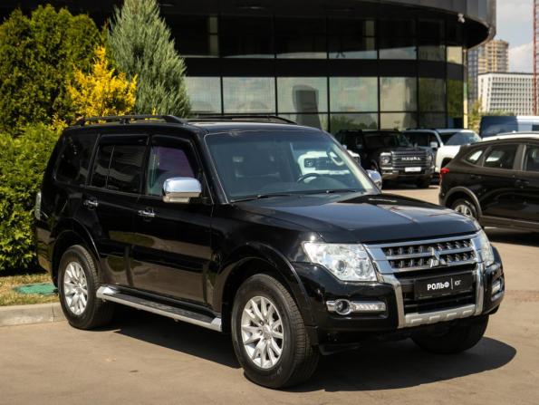 Mitsubishi Pajero IV Рестайлинг 2 с пробегом 2017 года, цена 2 513 000 рублей, 129254 км, внедорожник, Автокод Объявления