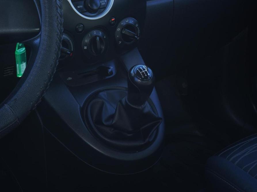 Mazda 2 II (DE) Тверь  - изображение 16
