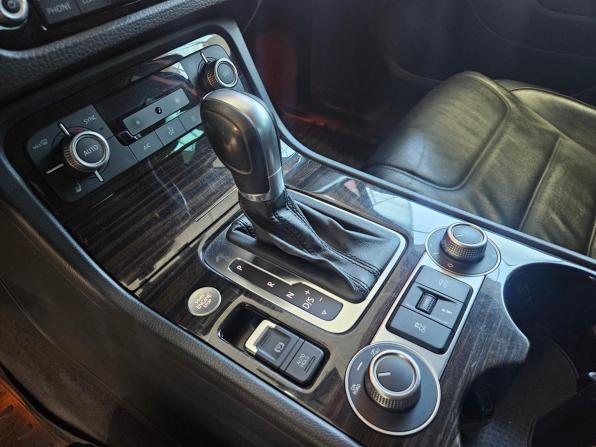 Volkswagen Touareg II Рестайлинг с пробегом 2014 года, цена 2 897 000 рублей, 143265 км, внедорожник, Автокод Объявления